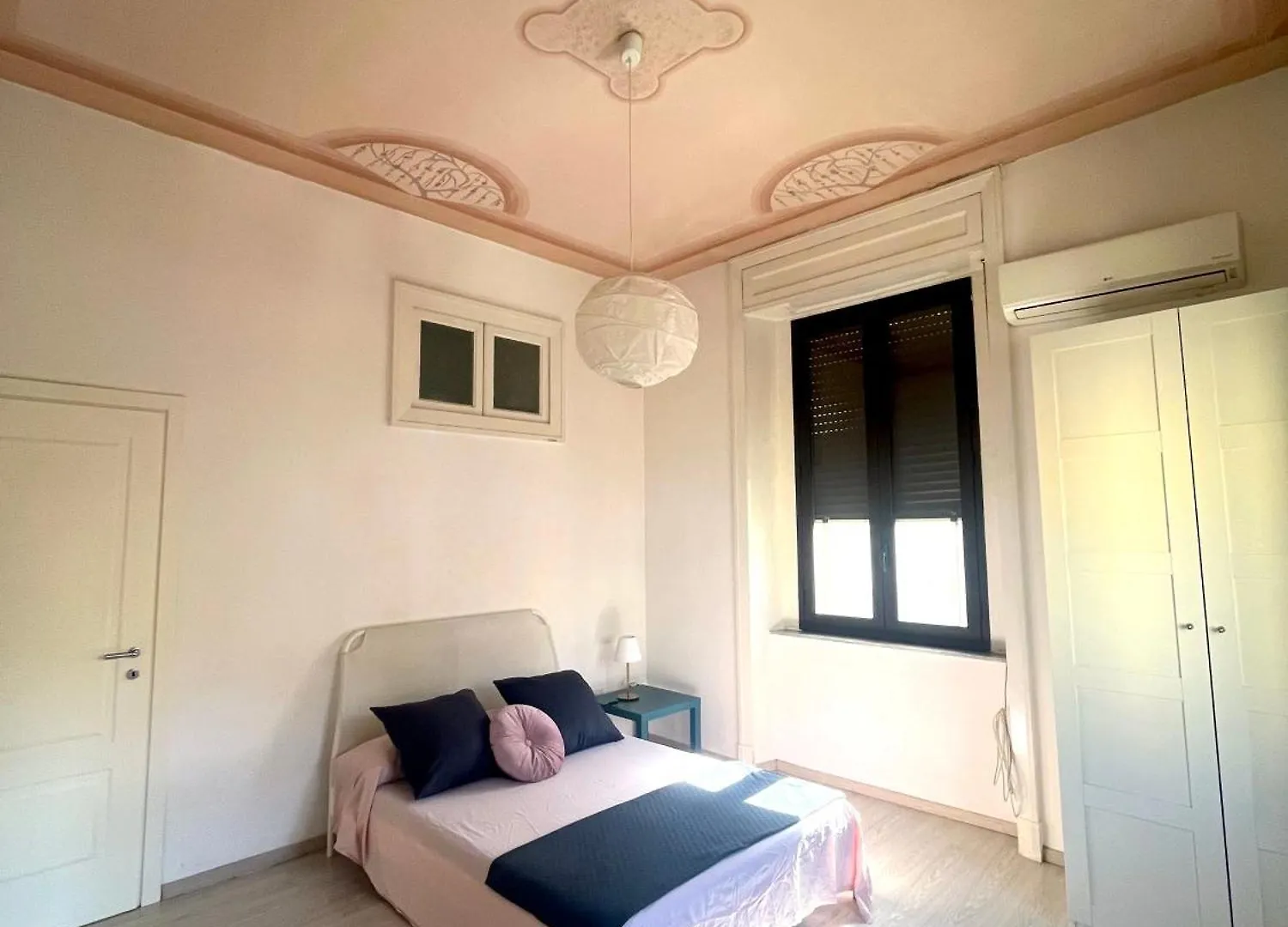 Hostel Deodato Guest House Catania Italy