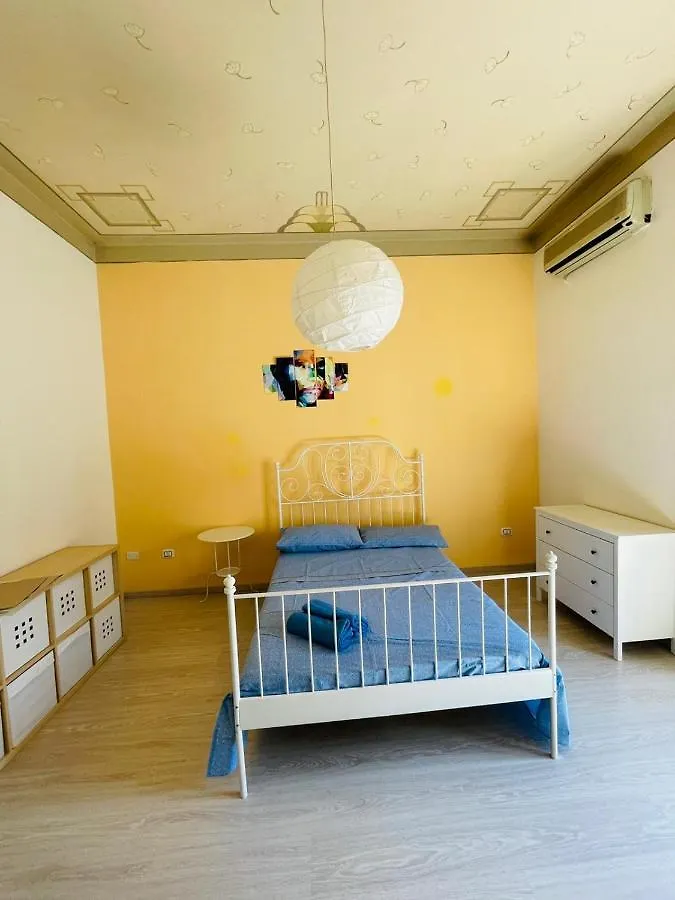 Vandrarhem Deodato Guest House Catania Italien