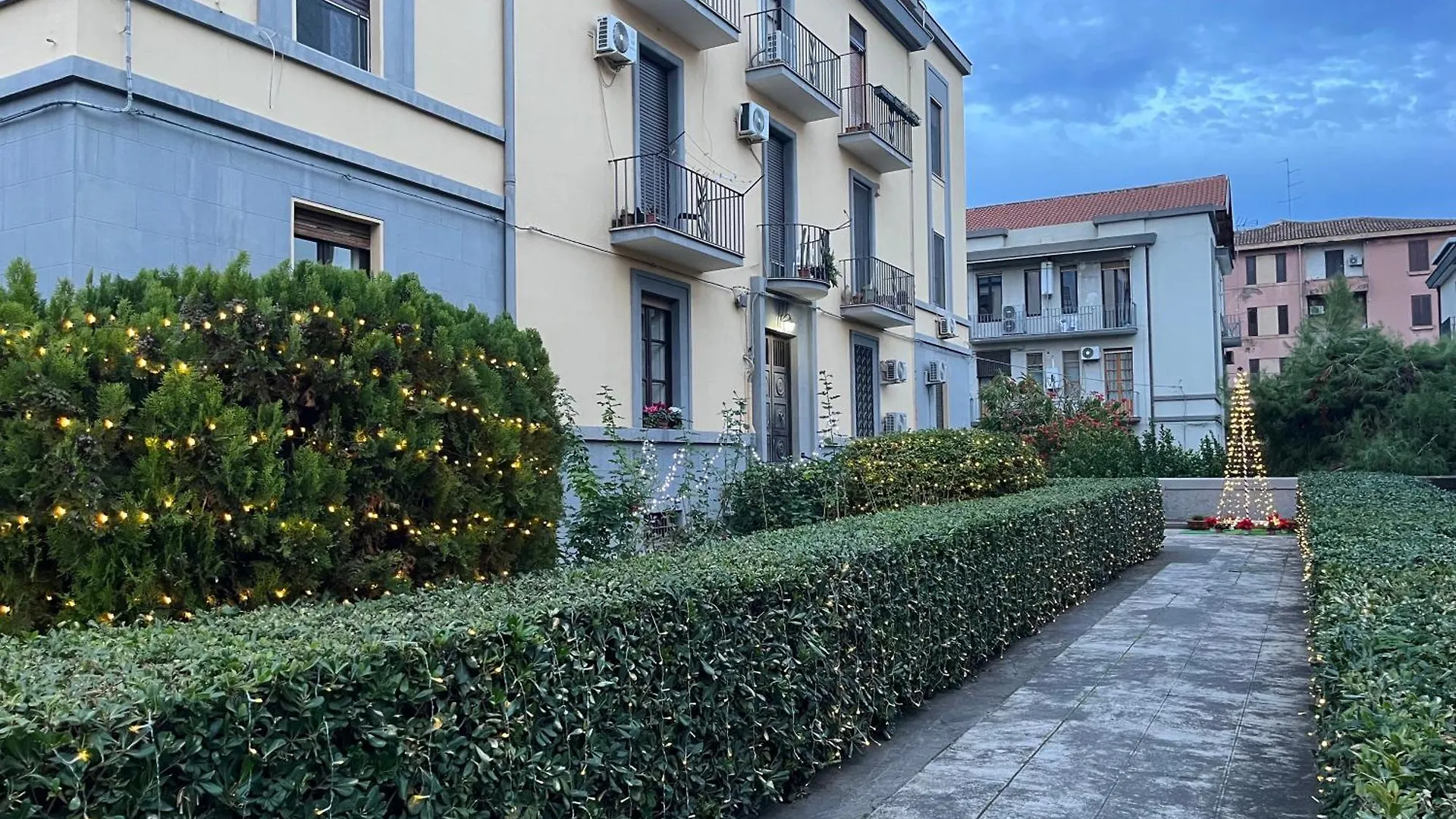 Vandrarhem Deodato Guest House Catania Italien